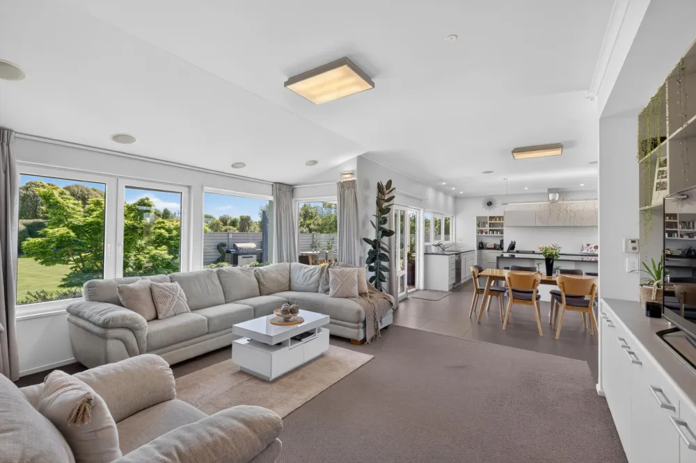 Photos of 35 Ridgens Road