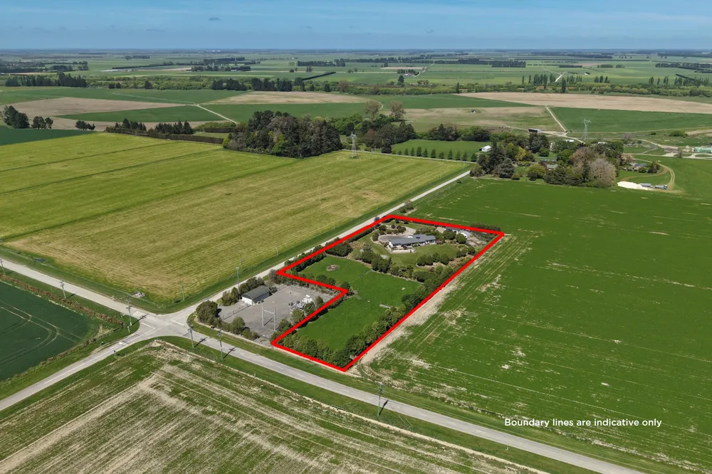 Photos of 35 Ridgens Road