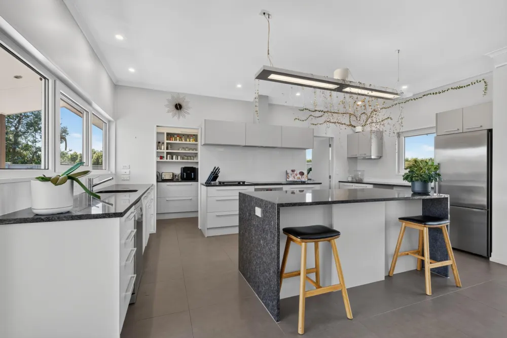 Photos of 35 Ridgens Road