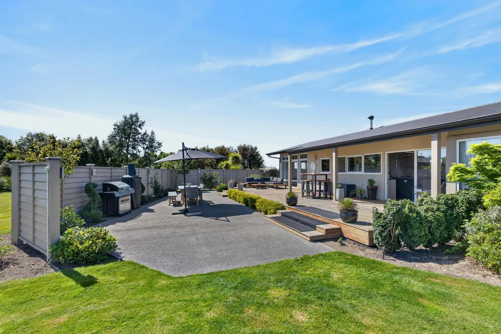 Photos of 35 Ridgens Road