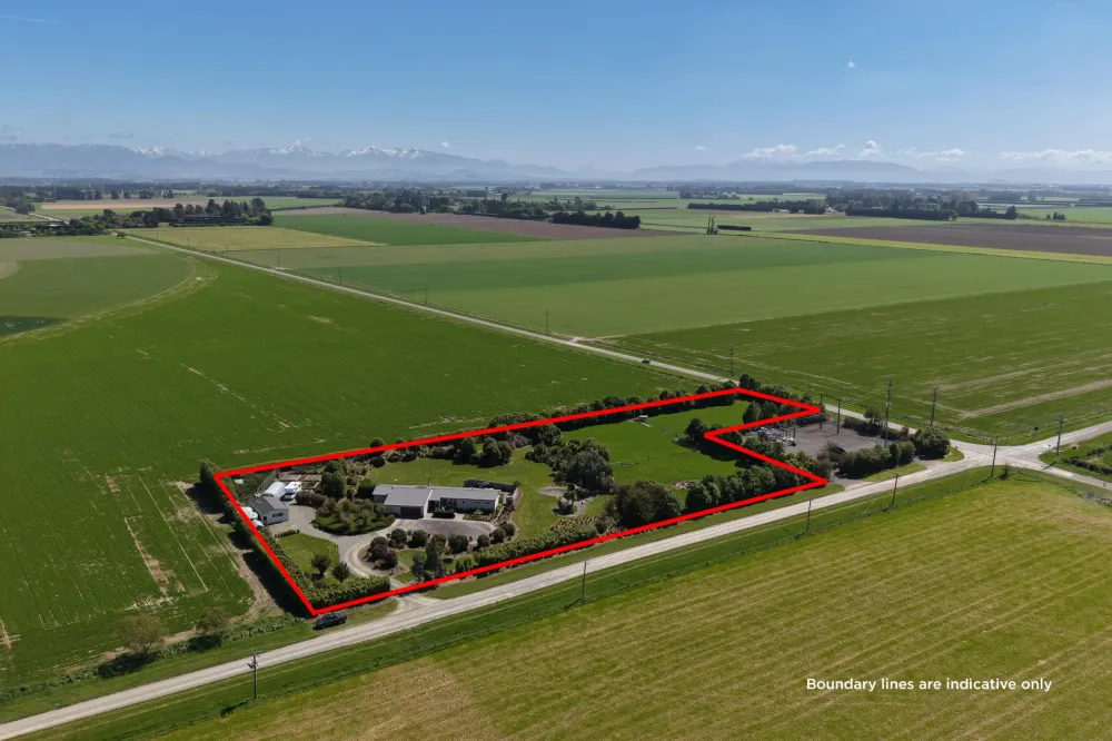 Photos of 35 Ridgens Road