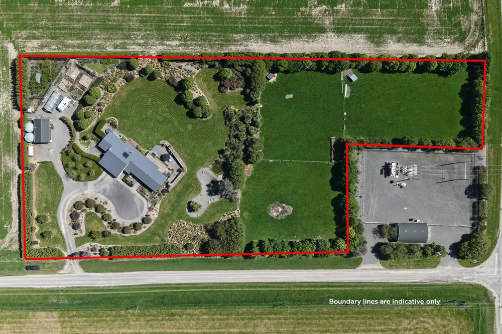 Photos of 35 Ridgens Road