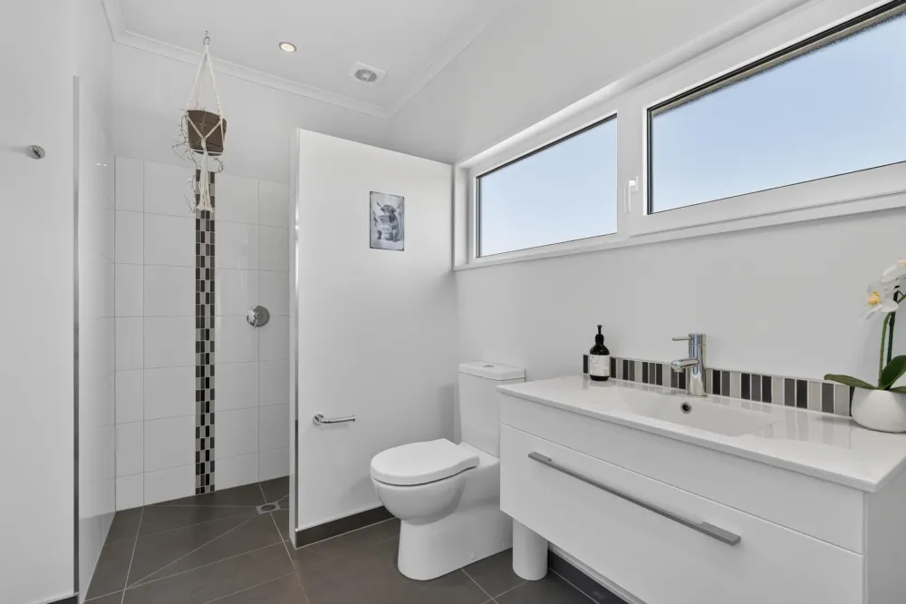 Photos of 35 Ridgens Road