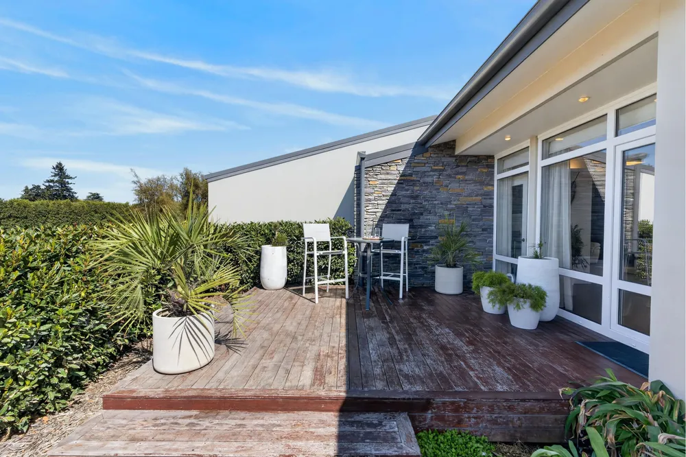 Photos of 35 Ridgens Road
