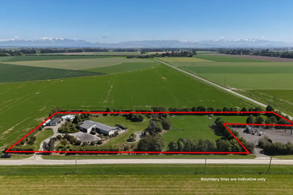 Photos of 35 Ridgens Road