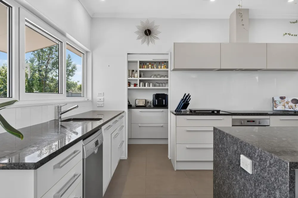 Photos of 35 Ridgens Road