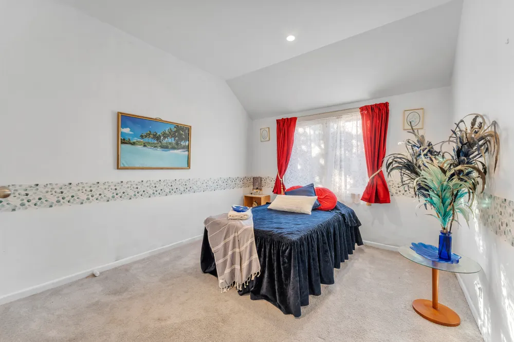 Photos of 18A Gilletta Road