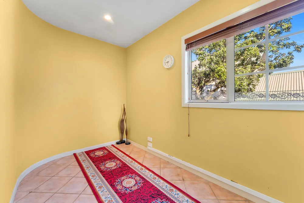 Photos of 18A Gilletta Road