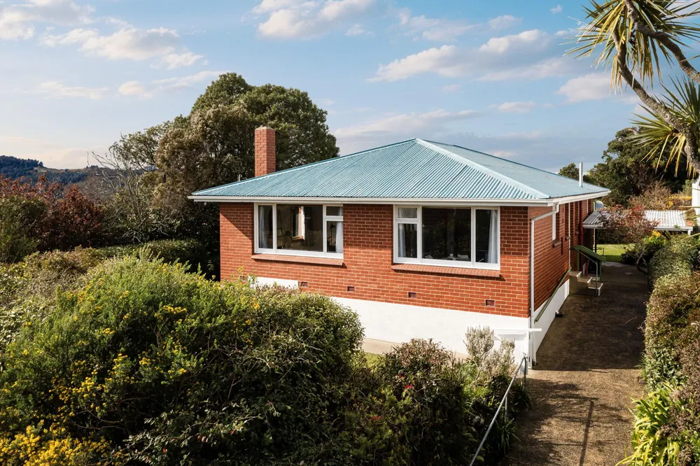 Photos of 756 Highgate