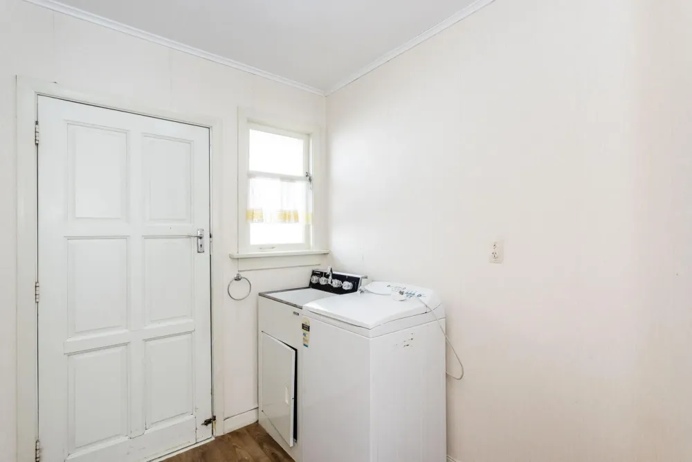 Photos of 756 Highgate