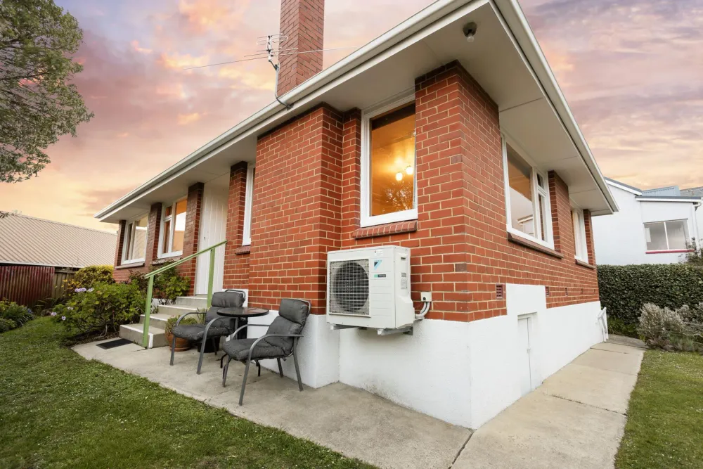 Photos of 756 Highgate