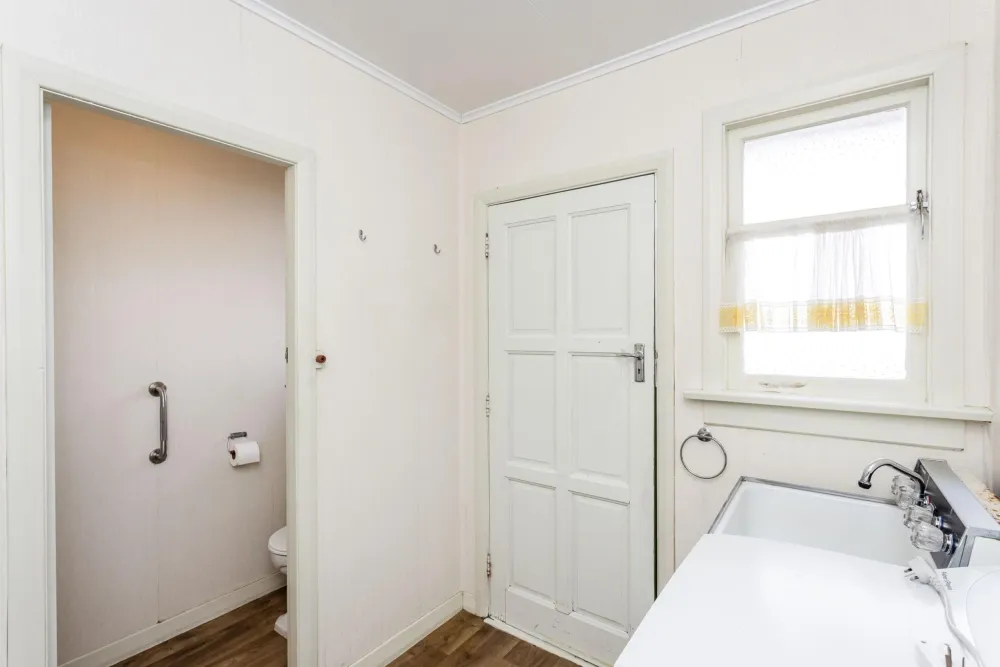 Photos of 756 Highgate