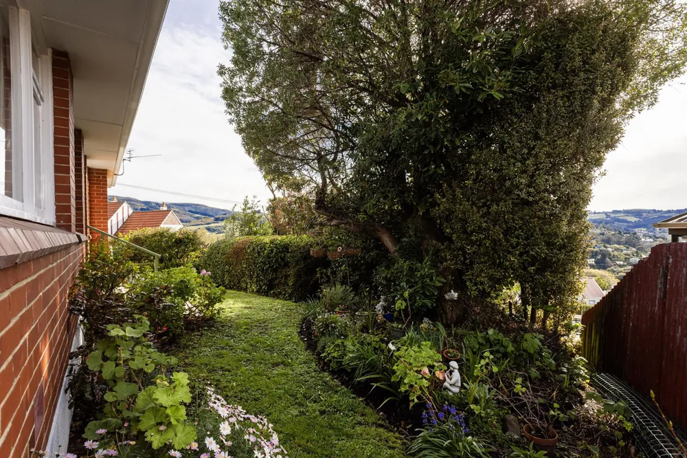 Photos of 756 Highgate
