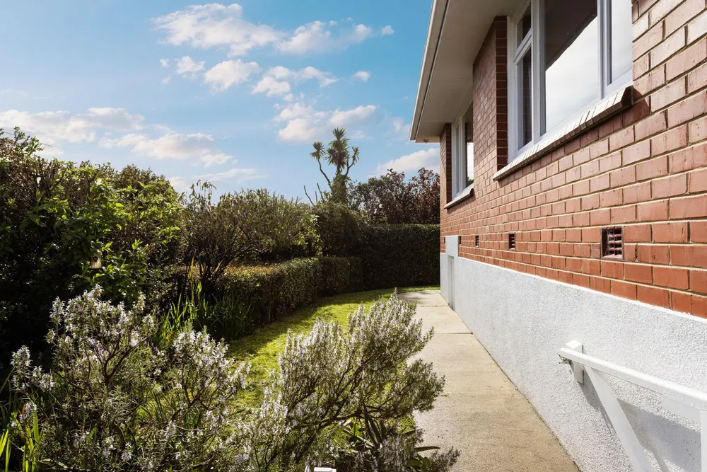 Photos of 756 Highgate