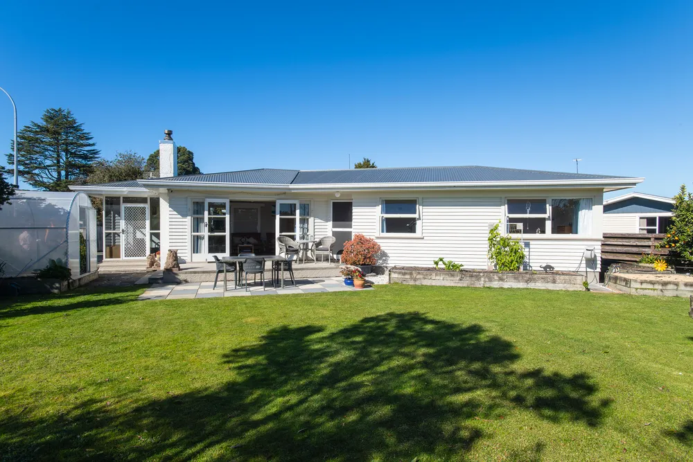 Photos of 2 Lytton Road