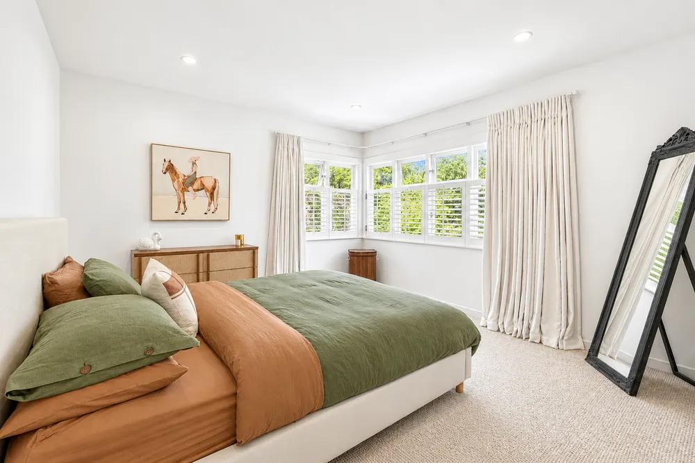Photos of 33 Island Bay Road