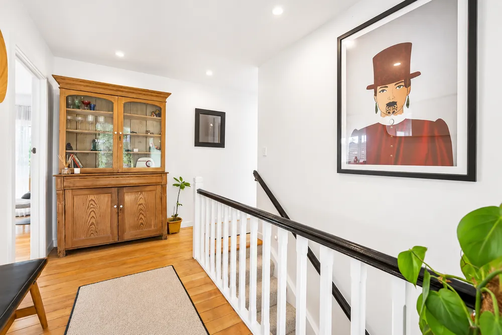 Photos of 33 Island Bay Road