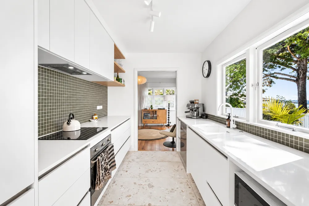 Photos of 33 Island Bay Road