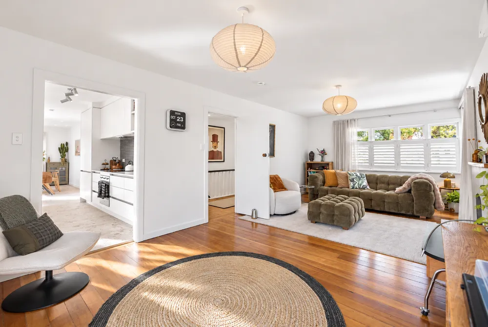 Photos of 33 Island Bay Road