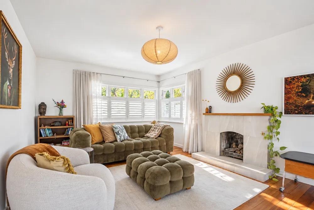 Photos of 33 Island Bay Road