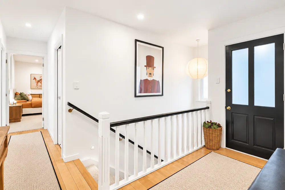 Photos of 33 Island Bay Road