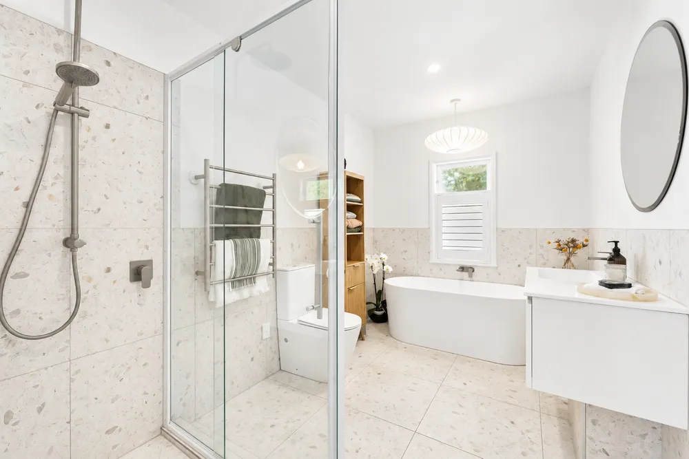 Photos of 33 Island Bay Road