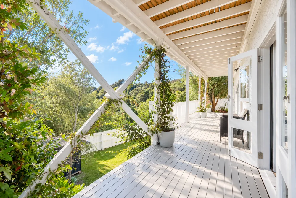 Photos of 33 Island Bay Road