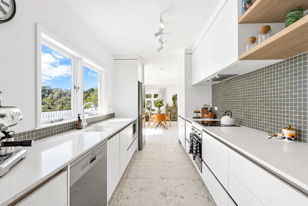 Photos of 33 Island Bay Road
