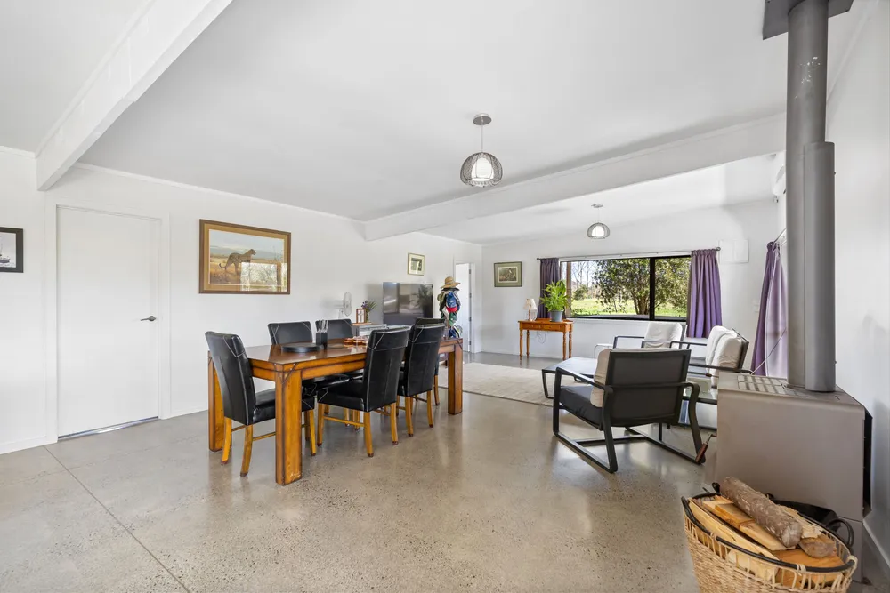 Photos of 83 Waitangi Road