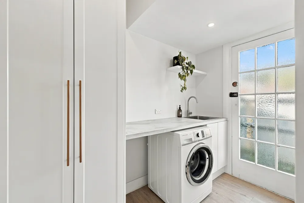 Photos of 38 Dryden Street