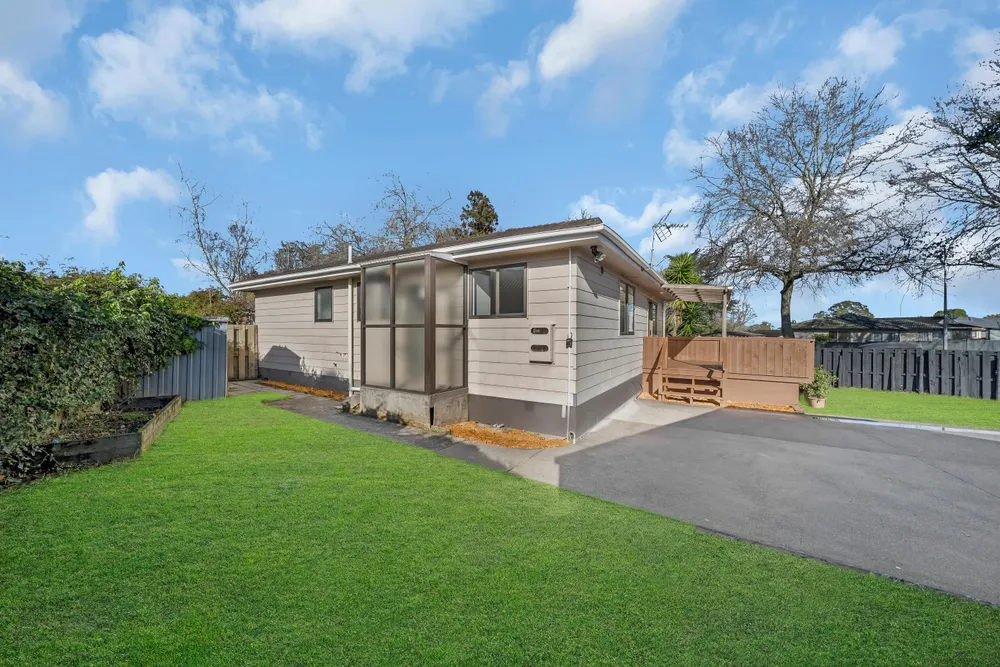 Photos of 6 Redcrest Avenue