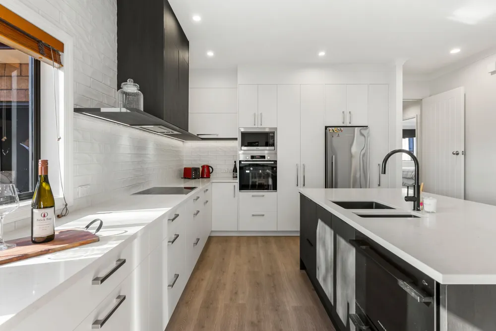 Photos of 4 Beirut Court