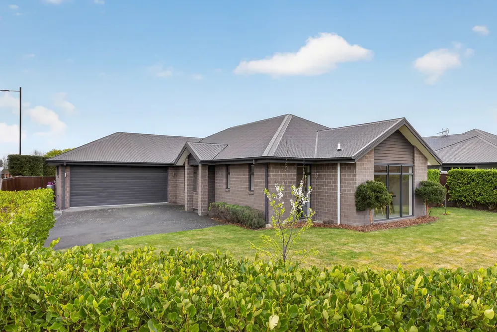 Photos of 1 Eastfield Drive