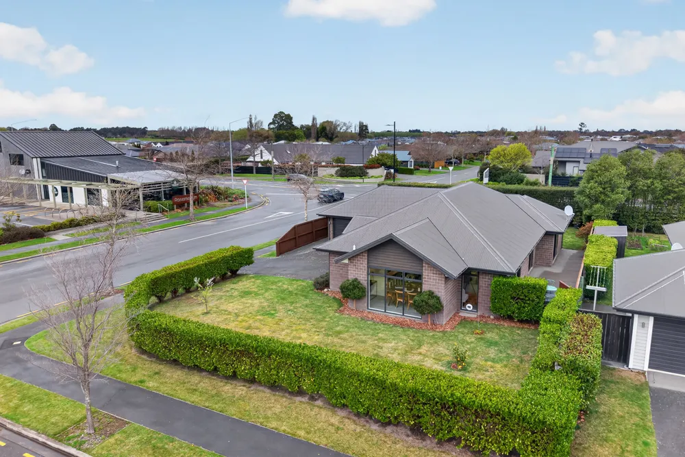 Photos of 1 Eastfield Drive