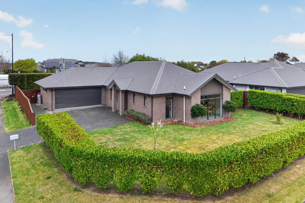 Photos of 1 Eastfield Drive