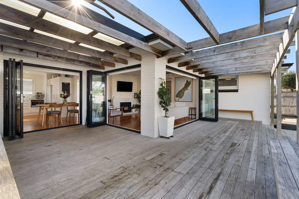 Photos of 4a Lachlan Avenue