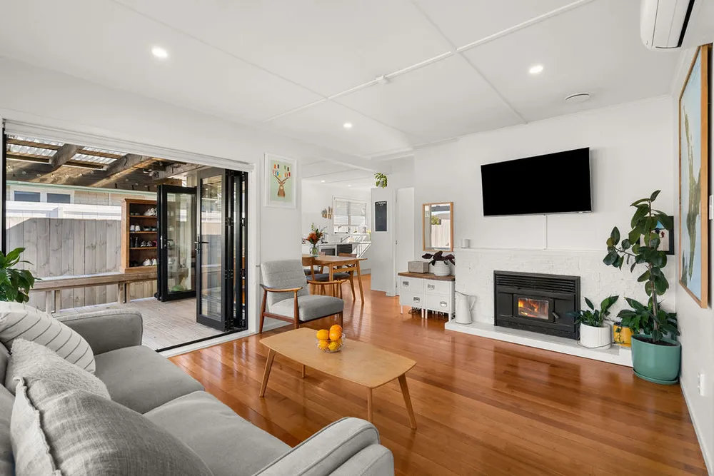 Photos of 4a Lachlan Avenue