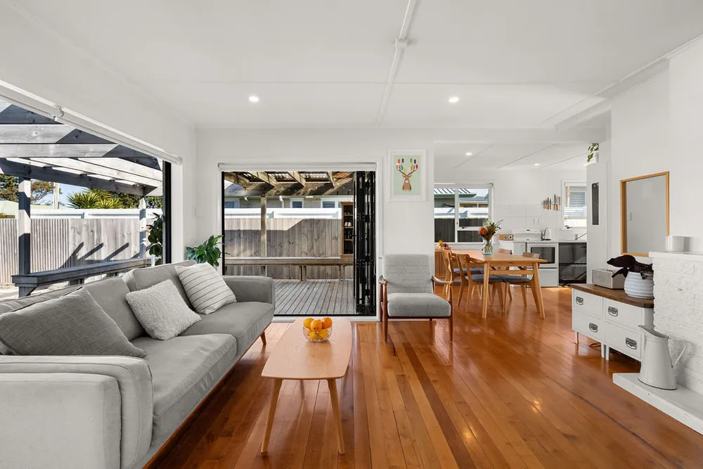 Photos of 4a Lachlan Avenue