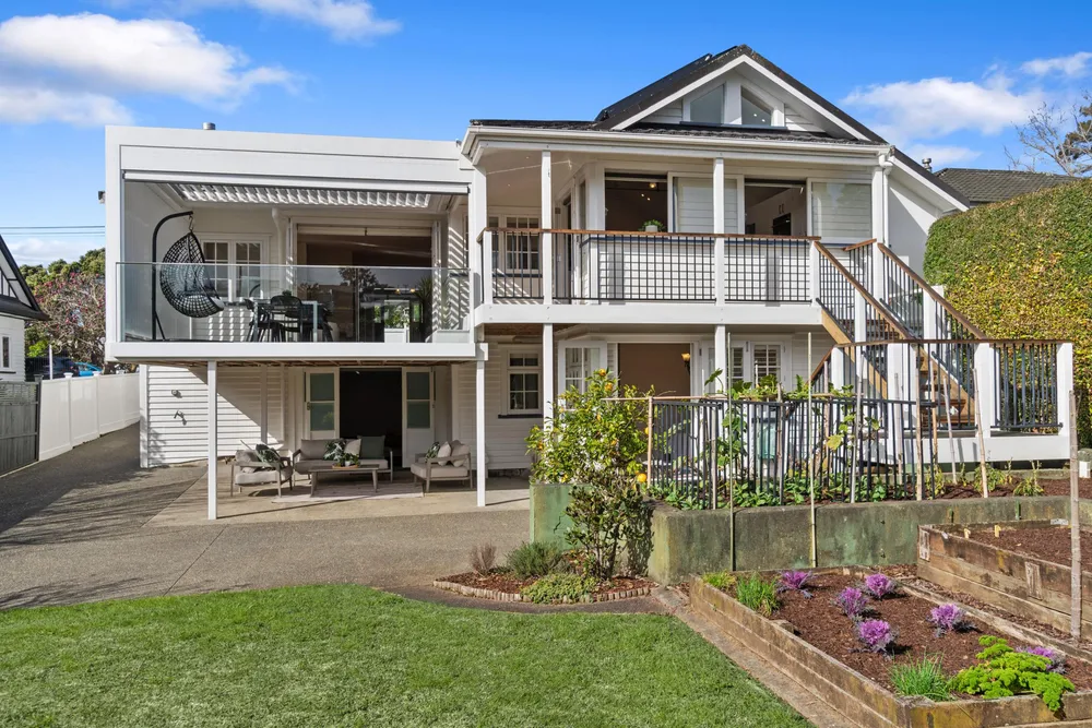 Photos of 46 Kelvin Road