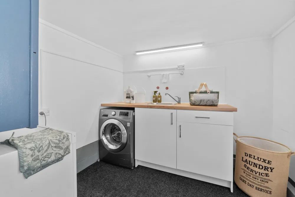 Photos of 46 Kelvin Road