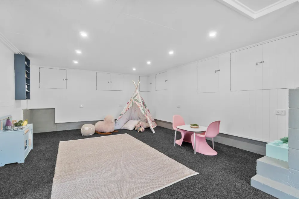 Photos of 46 Kelvin Road