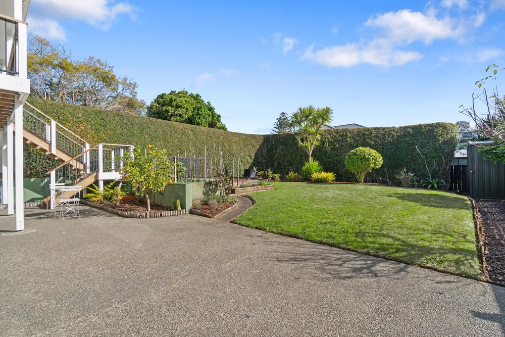 Photos of 46 Kelvin Road