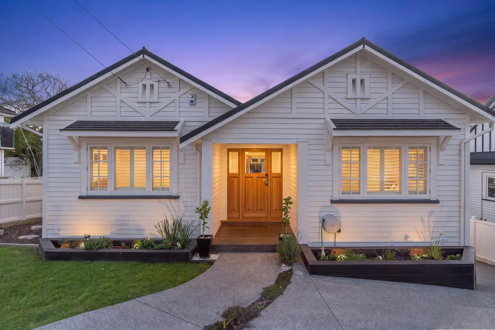 Photos of 46 Kelvin Road
