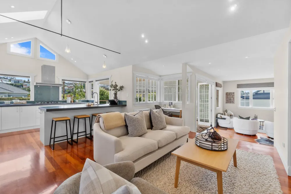 Photos of 46 Kelvin Road
