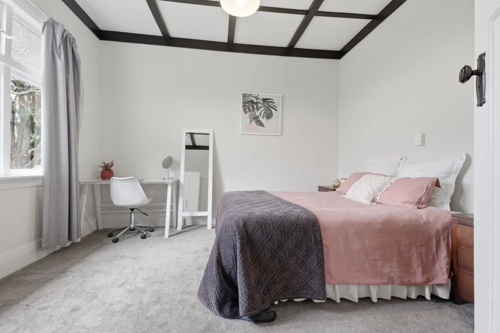 Photos of 5 Grotto Street