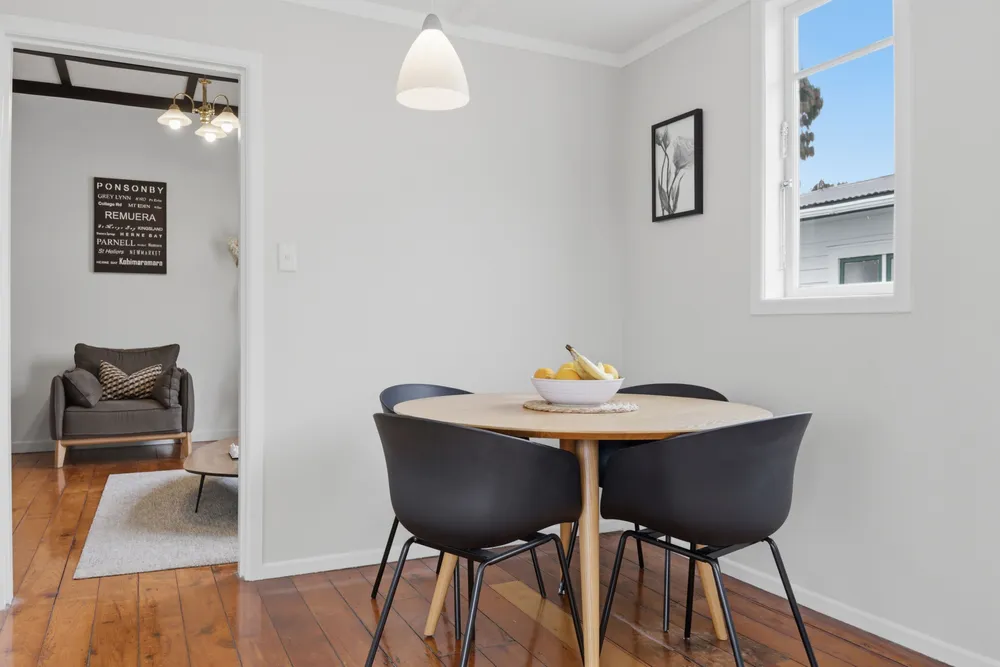 Photos of 5 Grotto Street