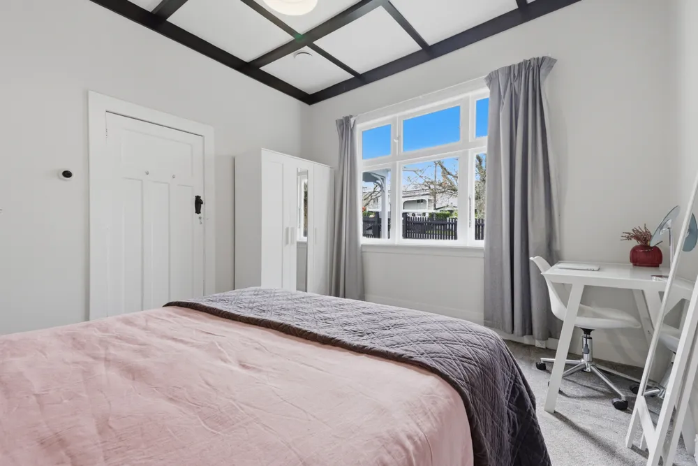 Photos of 5 Grotto Street