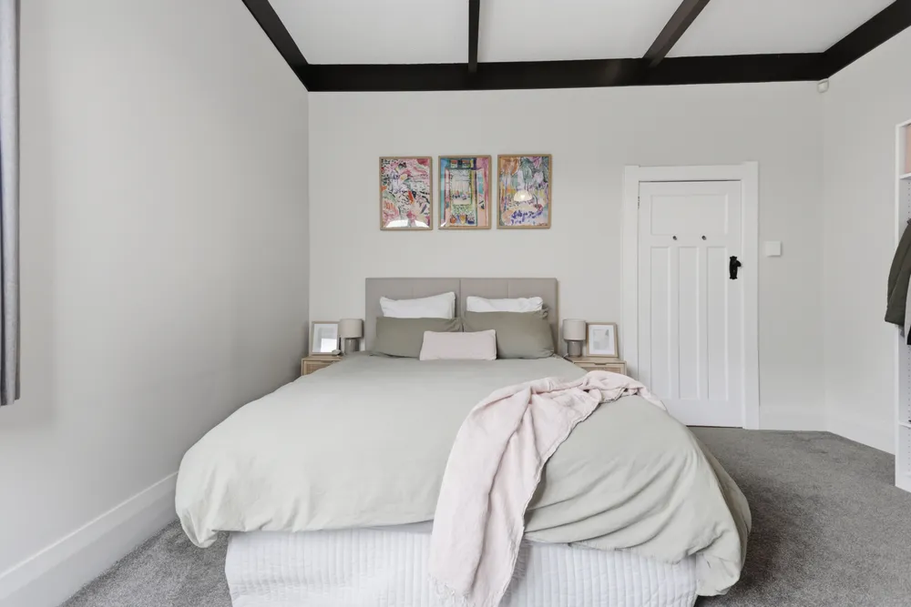 Photos of 5 Grotto Street