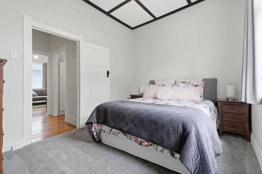 Photos of 5 Grotto Street