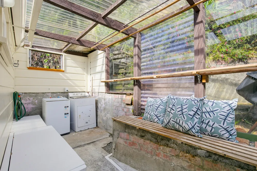 Photos of 15 Taft Street
